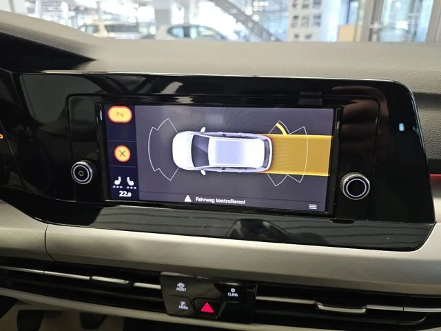 Volkswagen Golf Life Variant