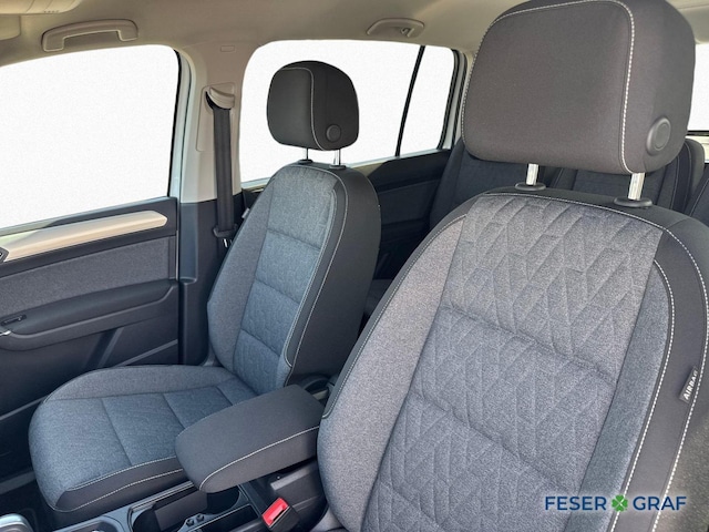 Volkswagen Touran 1.5 TSI IQ.Drive R-Line