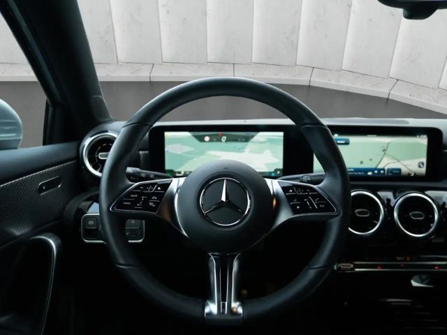 Mercedes-Benz A 180 Hatchback Progressive