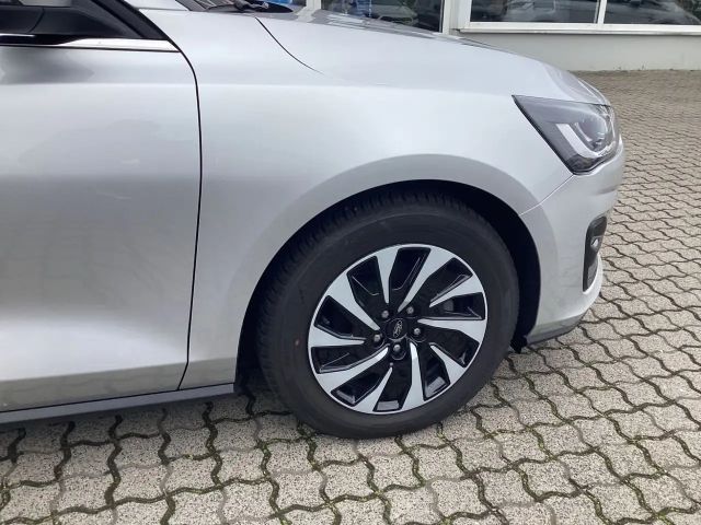 Ford Focus Titanium Wagon