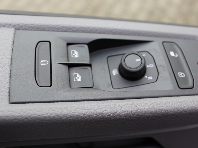 Volkswagen Caravelle 2.0 TDI T6