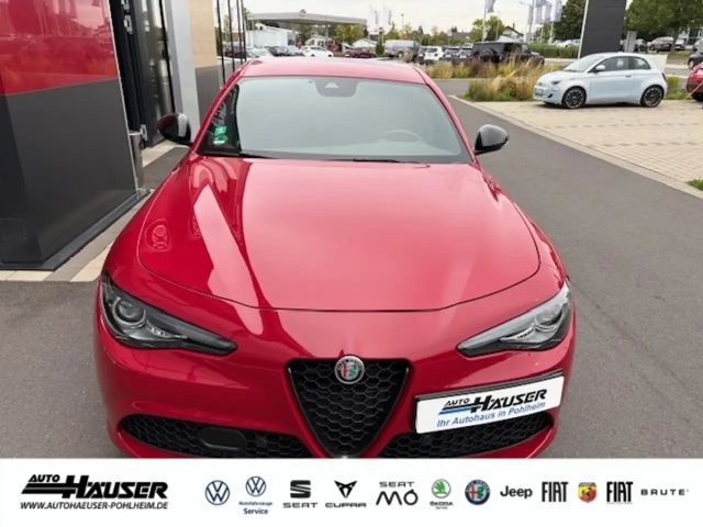 Alfa Romeo Giulia AT8 Q4 Turbo Veloce