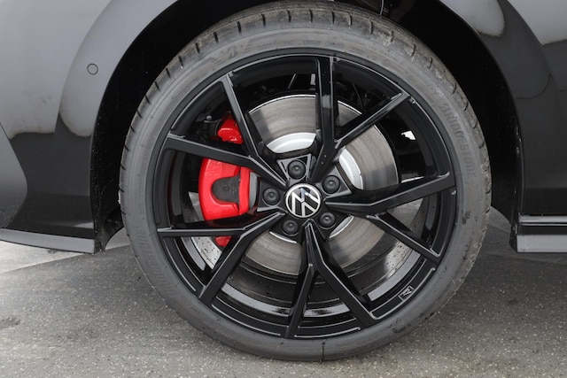 Volkswagen Golf 2.0 TSI DSG Golf VIII