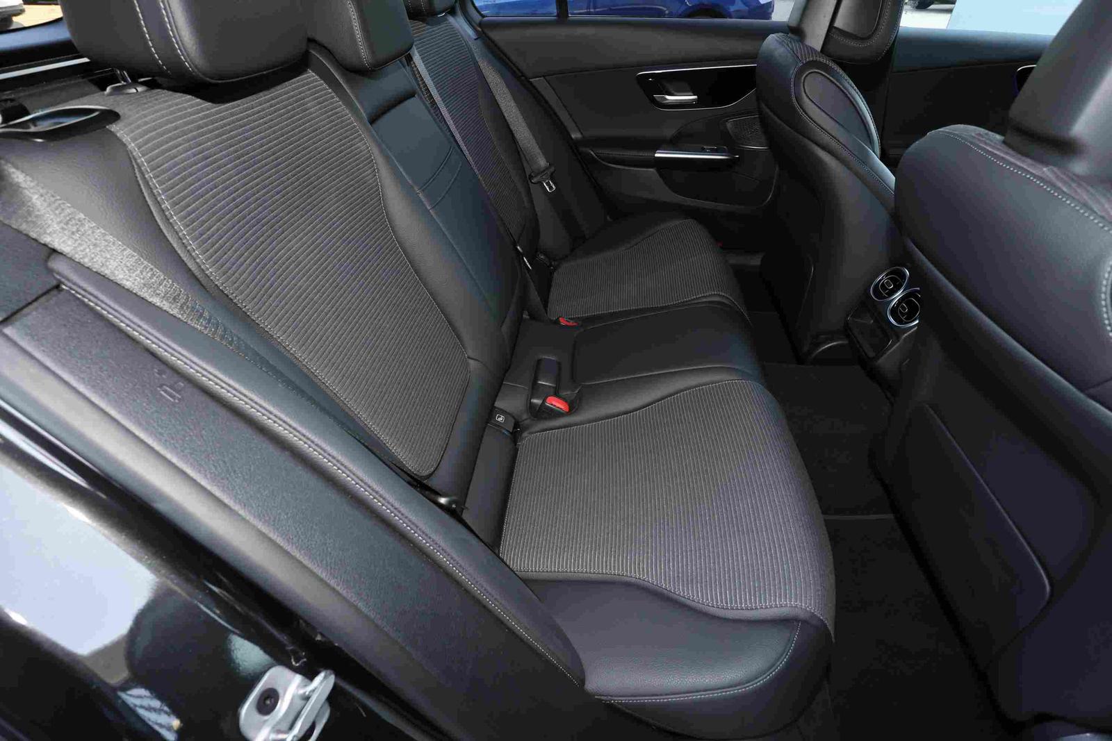 Mercedes-Benz C 180 AVANTGARDE Estate