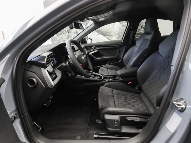 Audi RS3 Quattro S-Tronic Sedan