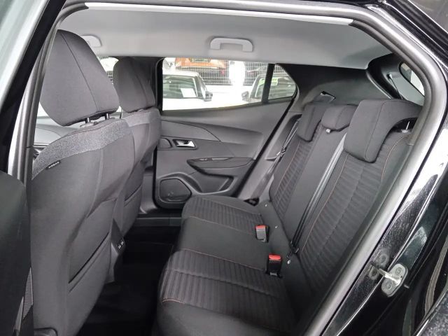 Peugeot E-2008 Active Pack