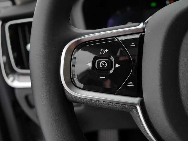 Volvo V60 AWD Plus T6