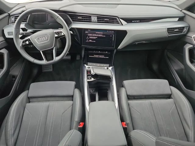 Audi Q8 e-tron 55 S-Line