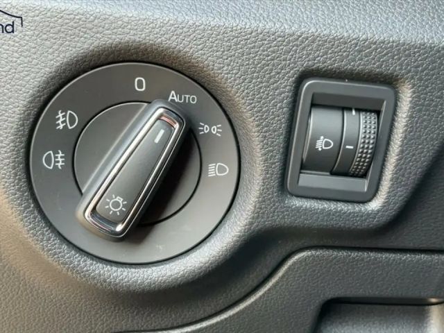 Skoda Kamiq 1,0 TSI 130 Jahre digital Cockpit Keyless Kamera