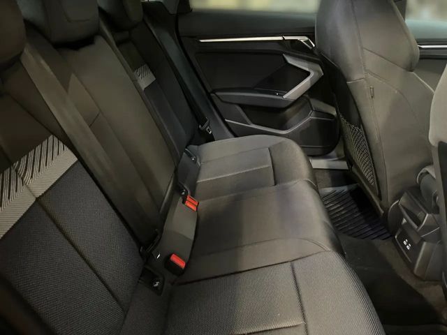 Audi A3 30 TDI Sedan