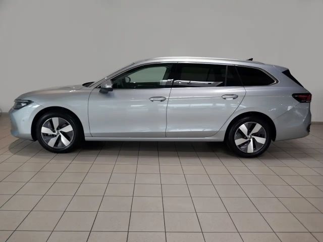 Volkswagen Passat 1.5 eTSI Business DSG