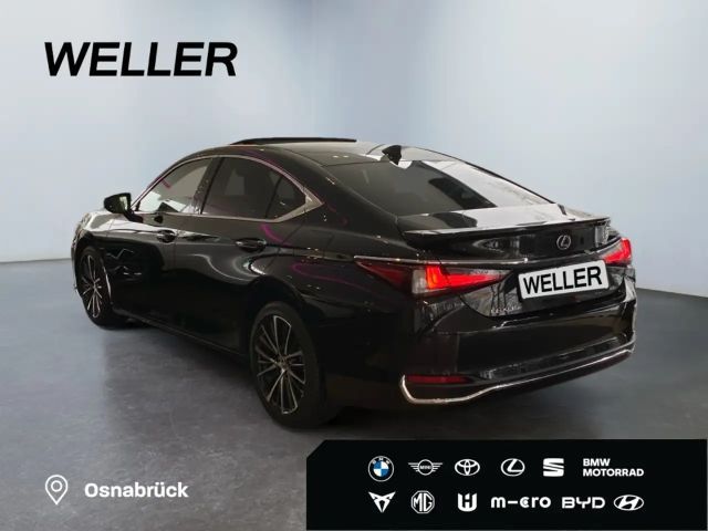 Lexus ES Business Line