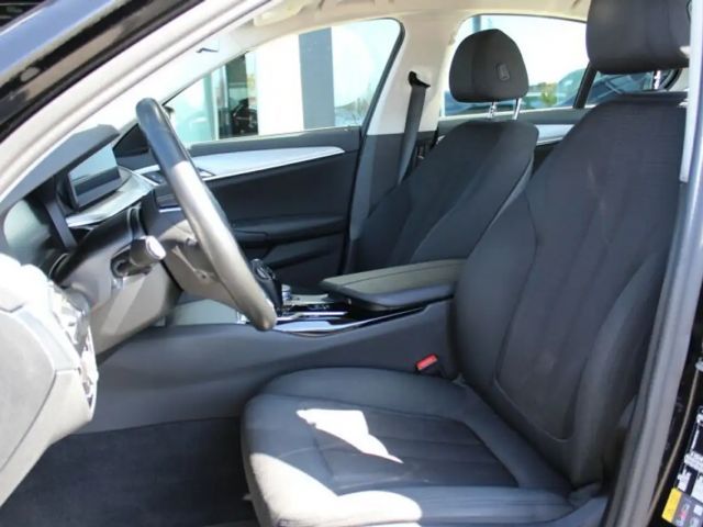 BMW 530 530e Sedan