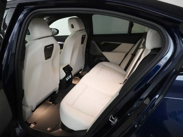 BMW i5 Sedan eDrive40