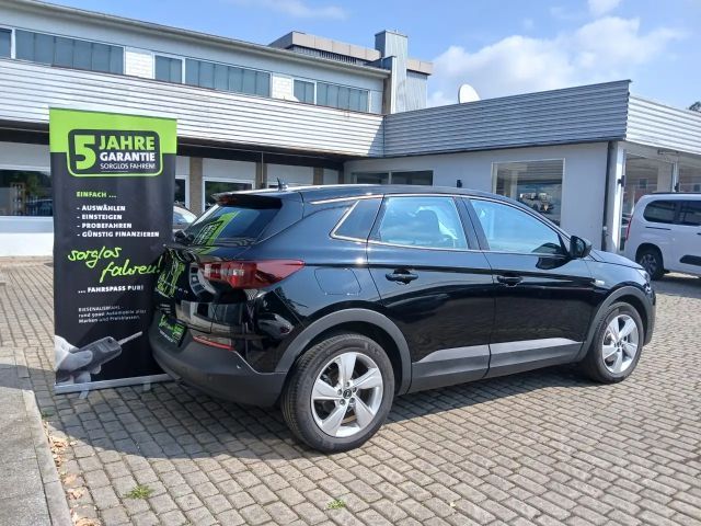 Opel Grandland X 1.6 Turbo