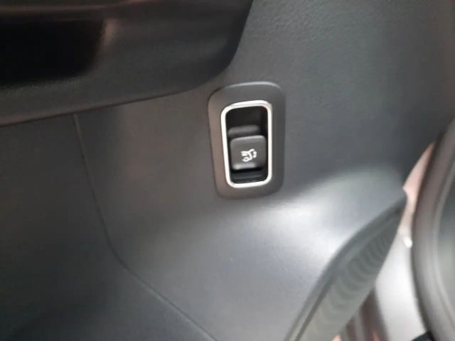 Mercedes-Benz GLB 200 AMG Line