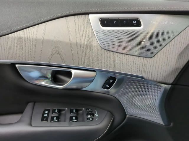 Volvo XC90 Dark Recharge T8 Ultimate