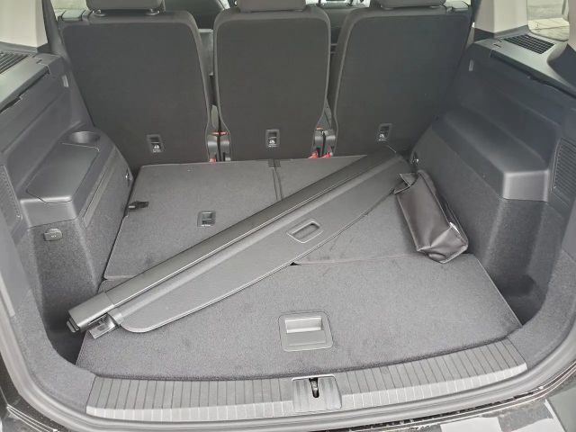 Volkswagen Touran DSG IQ.Drive R-Line