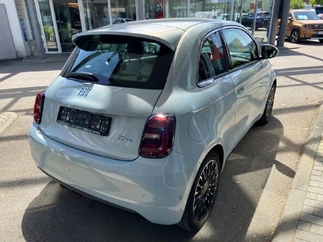 Fiat 500e La Prima by Bocelli