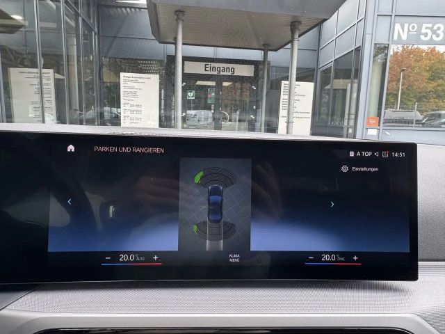 BMW 330 330i Sedan xDrive