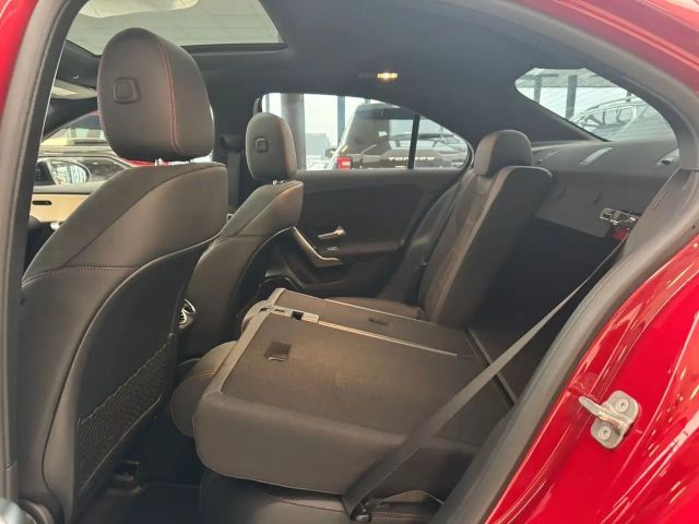 Mercedes-Benz A 180 AMG Line