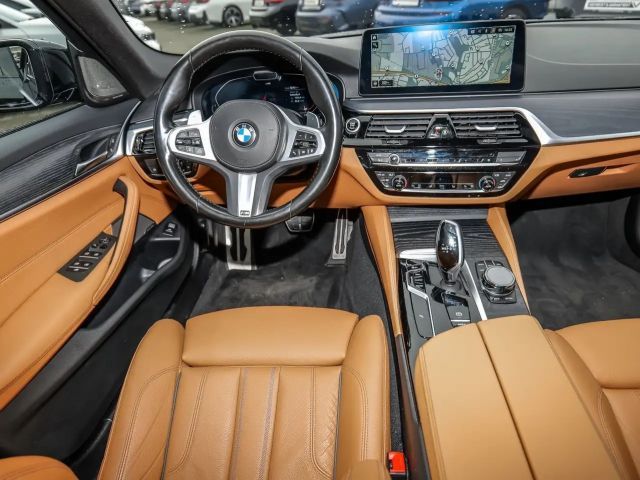 BMW 530 530d M-Sport Touring xDrive