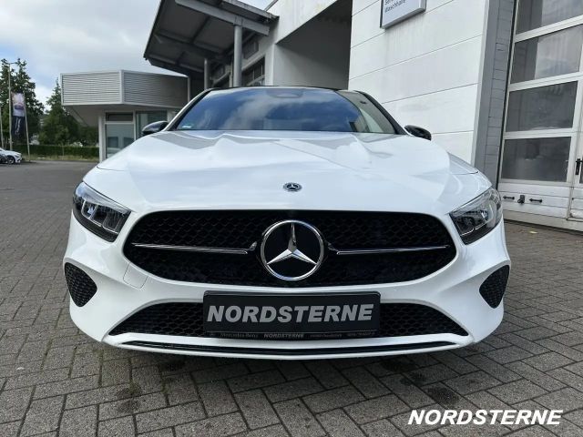 Mercedes-Benz A 200 A 200 Limousine+PANO.+NIGHT+DISTRONIC+R.KAM+LED