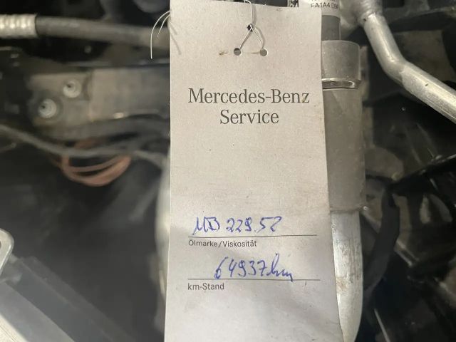 Mercedes-Benz E 200 AVANTGARDE E 200 d