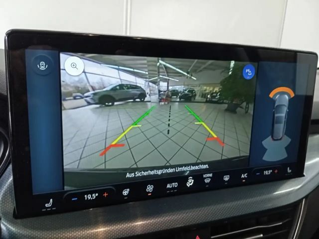 Ford Focus / Pano. / AT / AHK / Sitz-Lenkradheizung