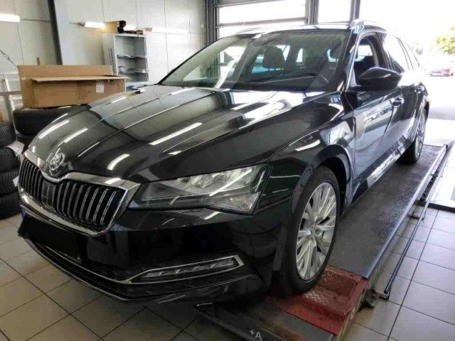 Skoda Superb 2.0 TDI Combi Style Style