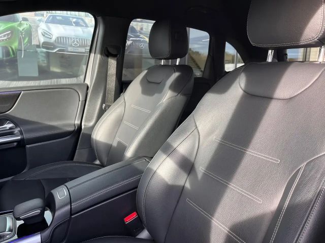 Mercedes-Benz B 180 AMG Line