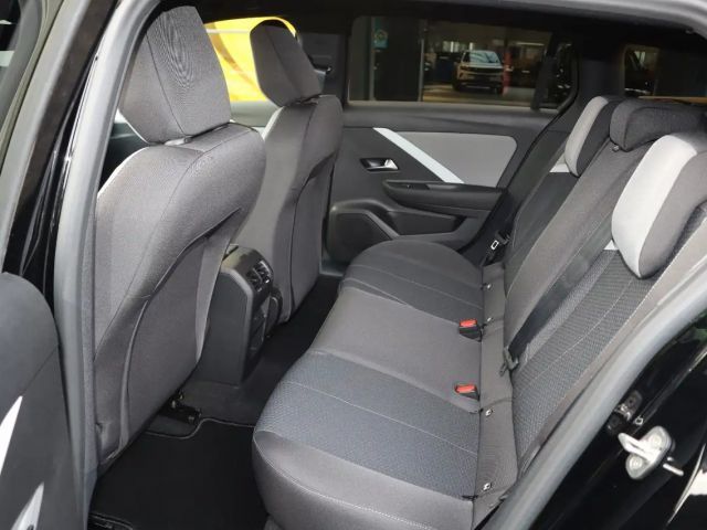 Opel Astra 1.2 Turbo Edition Sports Tourer