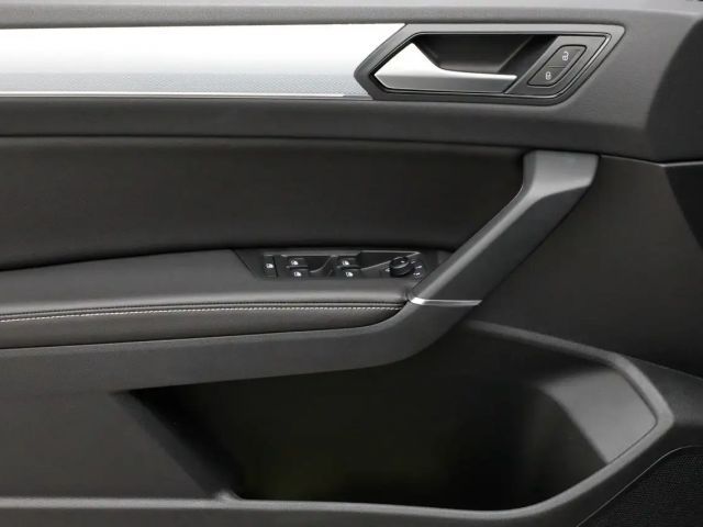 Volkswagen Touran 1.5 TSI DSG