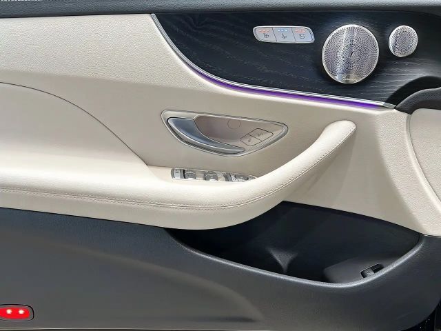 Mercedes-Benz E 200 AMG Line Cabriolet