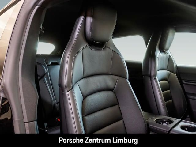 Porsche Taycan 4 Cross Turismo