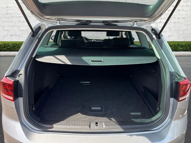 Volkswagen Passat 1.5 TSI Business DSG Variant