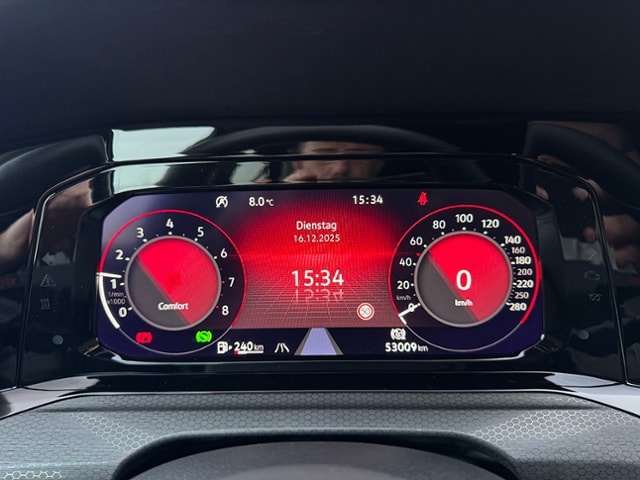 Volkswagen Golf 2.0 TSI DSG Golf VIII