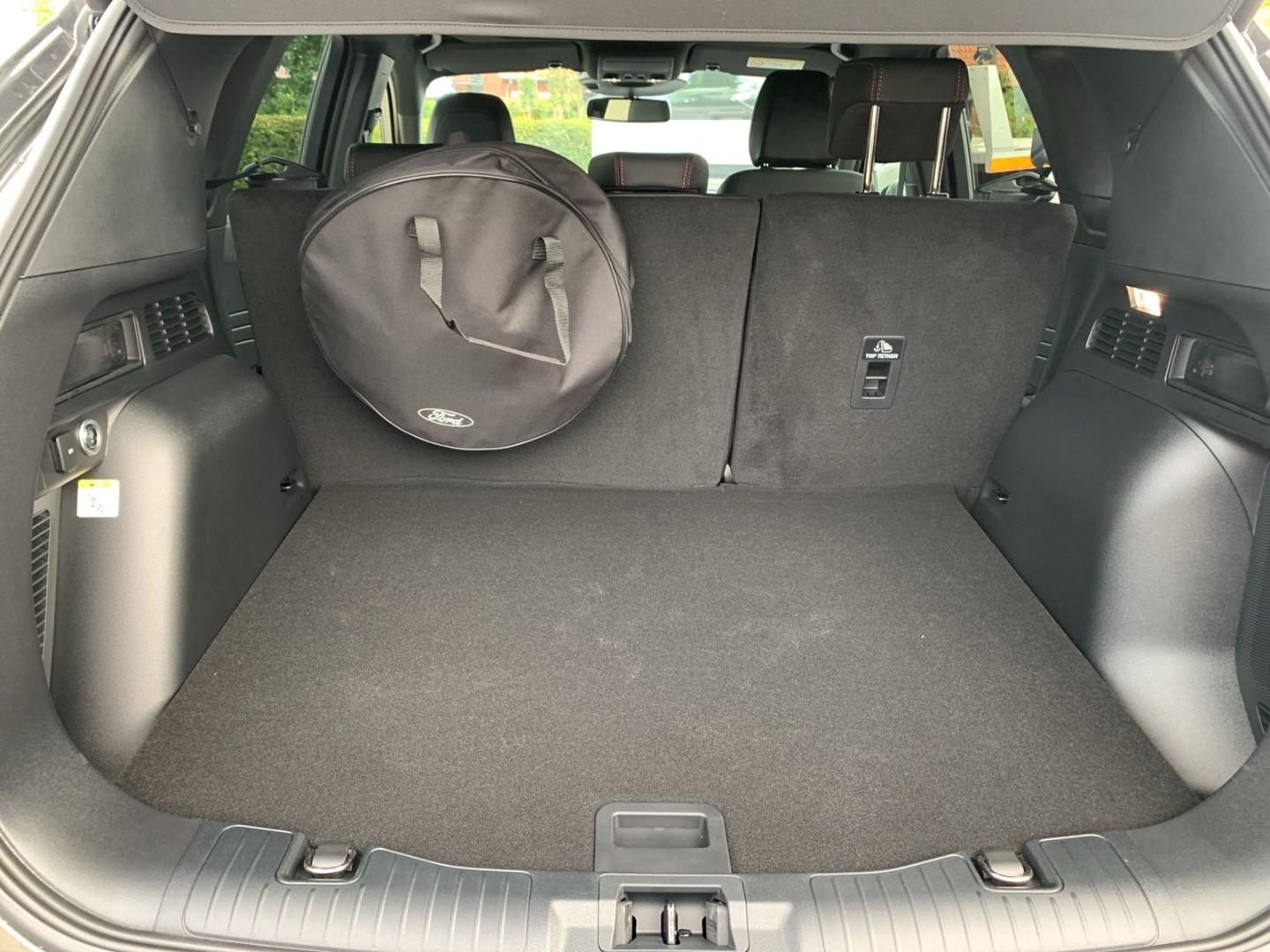 Ford Kuga Hybrid Plug in Hybrid ST Line X