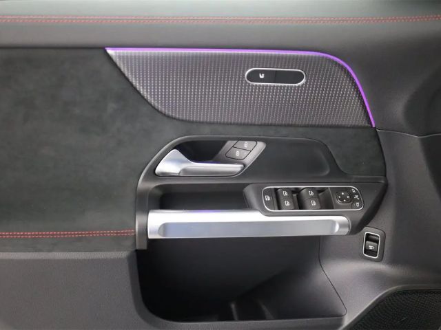 Mercedes-Benz EQB 300 4MATIC AMG Line