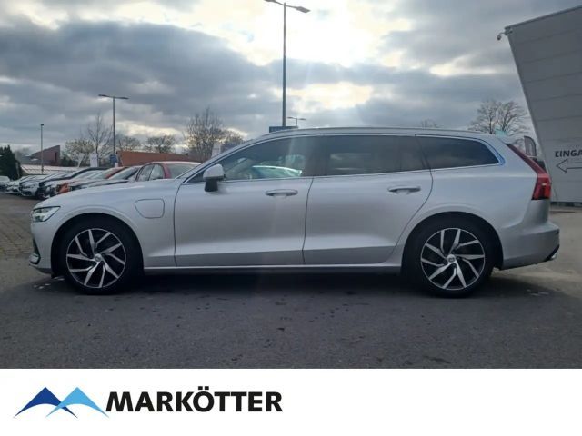 Volvo V60 AWD Core Recharge T6