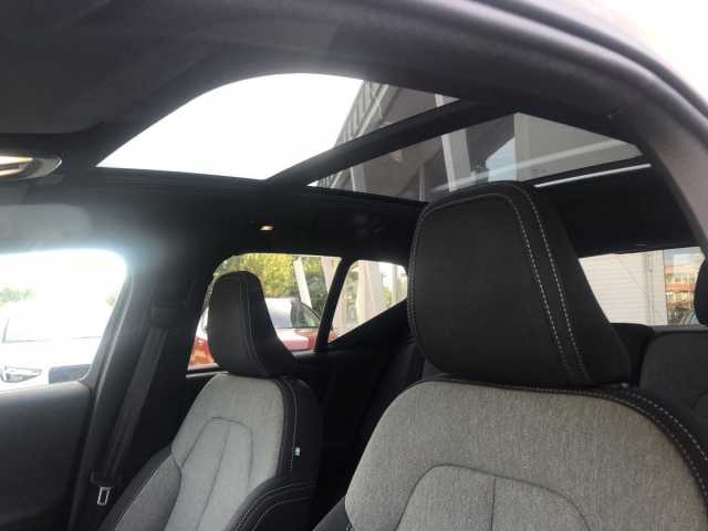 Volvo XC40 Dark Plus