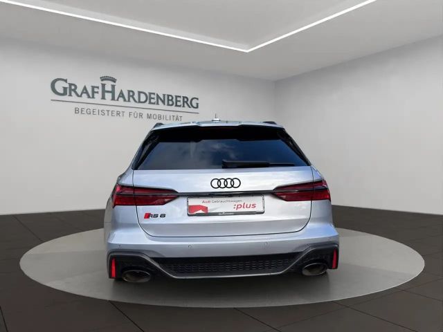 Audi RS6 Avant Performance Quattro