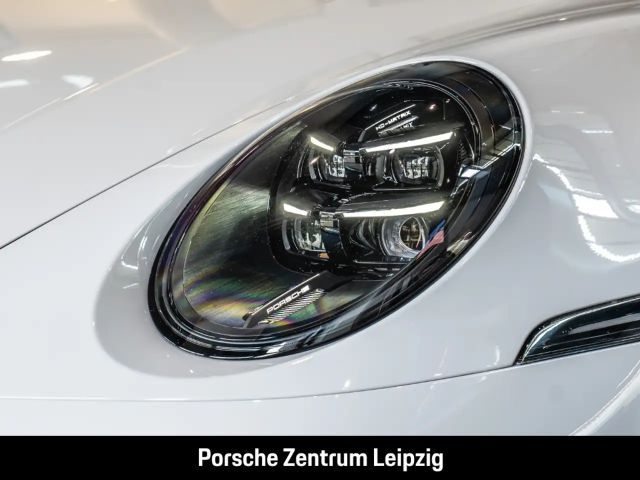 Porsche 992 4 Coupé GTS Targa