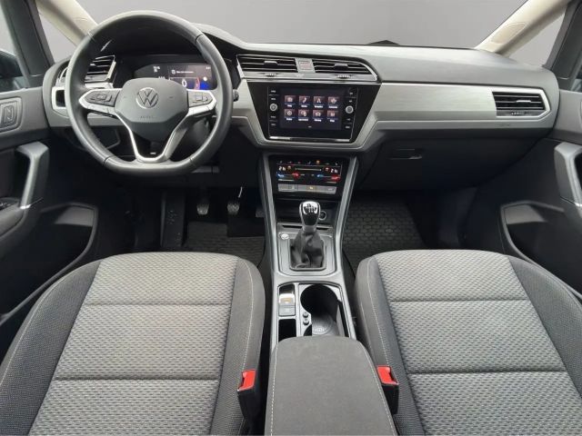 Volkswagen Touran 1.5 TSI Comfortline
