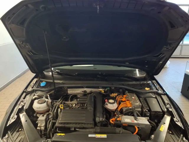 Volkswagen Passat GTE Variant