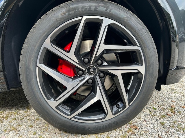 Audi Q6 e-tron Quattro