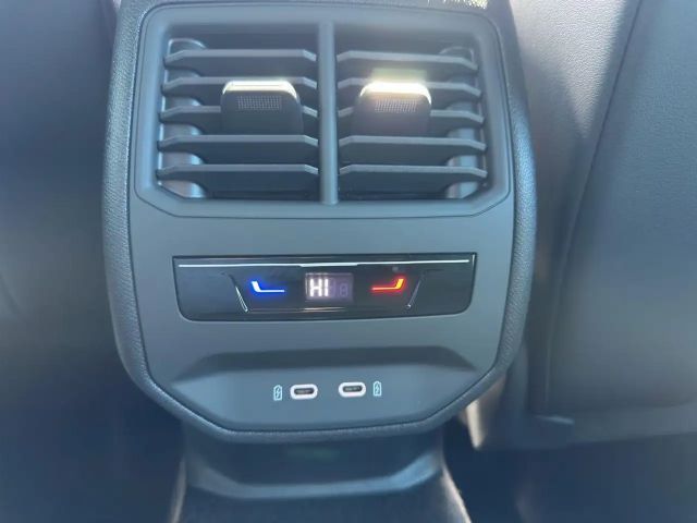 Seat Leon 2.0 TDI Business Intense DSG FR-lijn