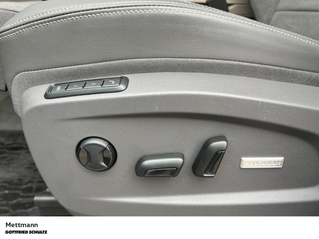 Volkswagen Multivan 2.0 TDI DSG Style T7