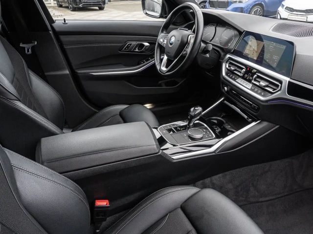 BMW 318 318i Sedan Sport Line