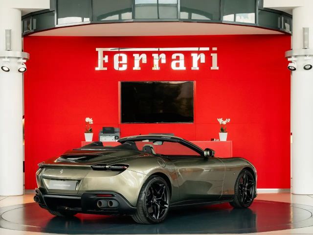 Ferrari Roma Spider